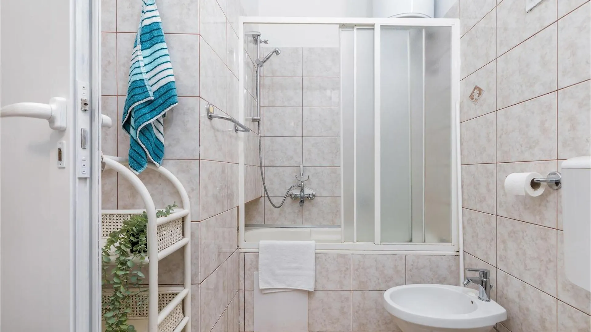 Awesome Home In Sisan With Wifi Croatia