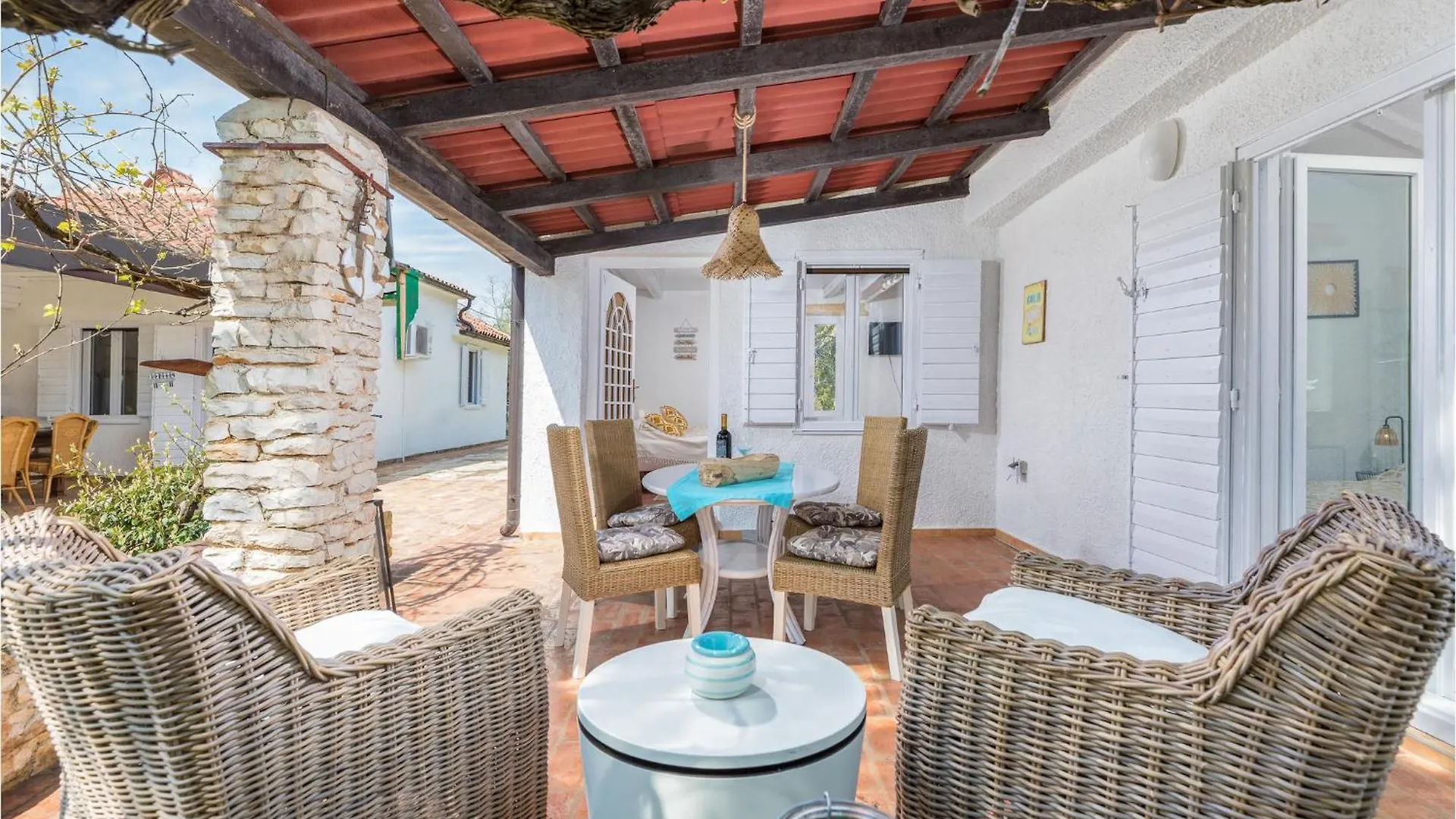 Awesome Home In Sisan With Wifi Holiday home