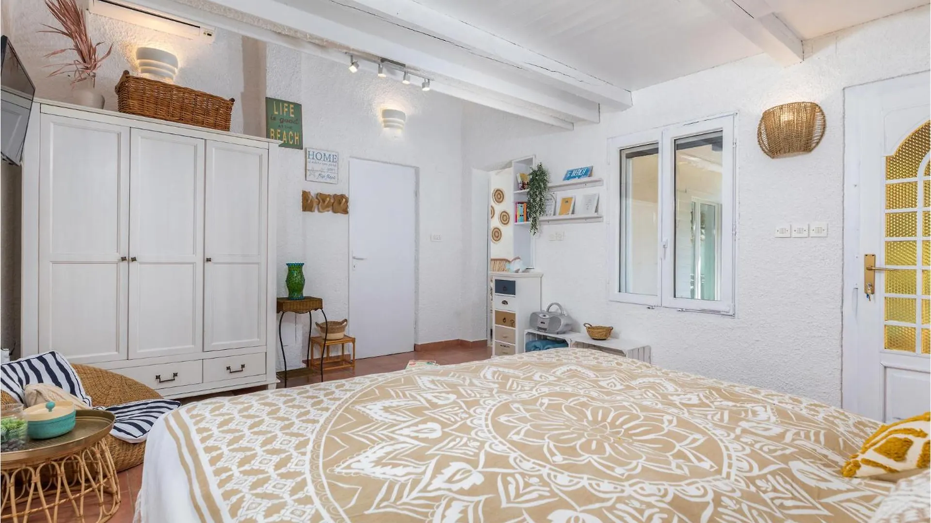 Awesome Home In Sisan With Wifi 0*,  Croatia